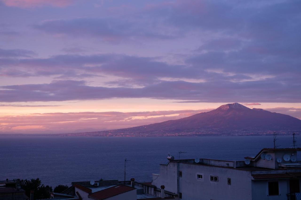 La Casa Nel Cortile Bed & Breakfast Vico Equense Exterior photo