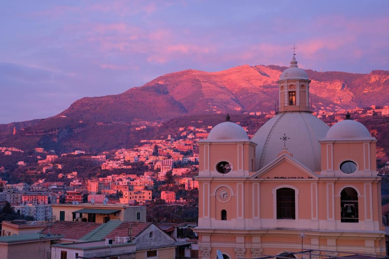 La Casa Nel Cortile Bed & Breakfast Vico Equense Exterior photo